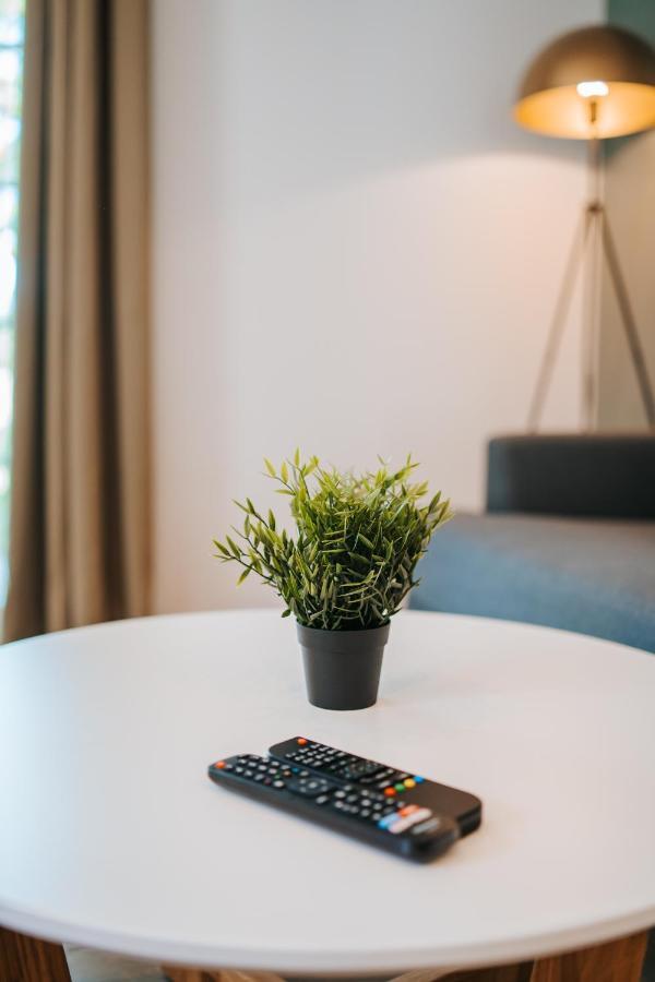 Wiedemanni 13/1 Apartments Haapsalu Ngoại thất bức ảnh